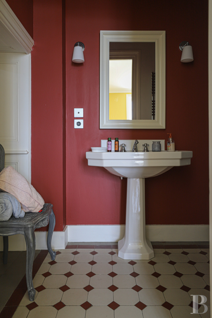 An early 19th century manor house overlooking the Bay of Douarnenez on the Crozon peninsula in Finistère - photo  n°30